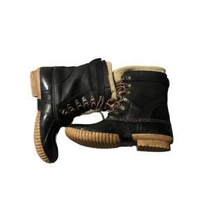 Cape Robbin rubber Duck boots Black size 6